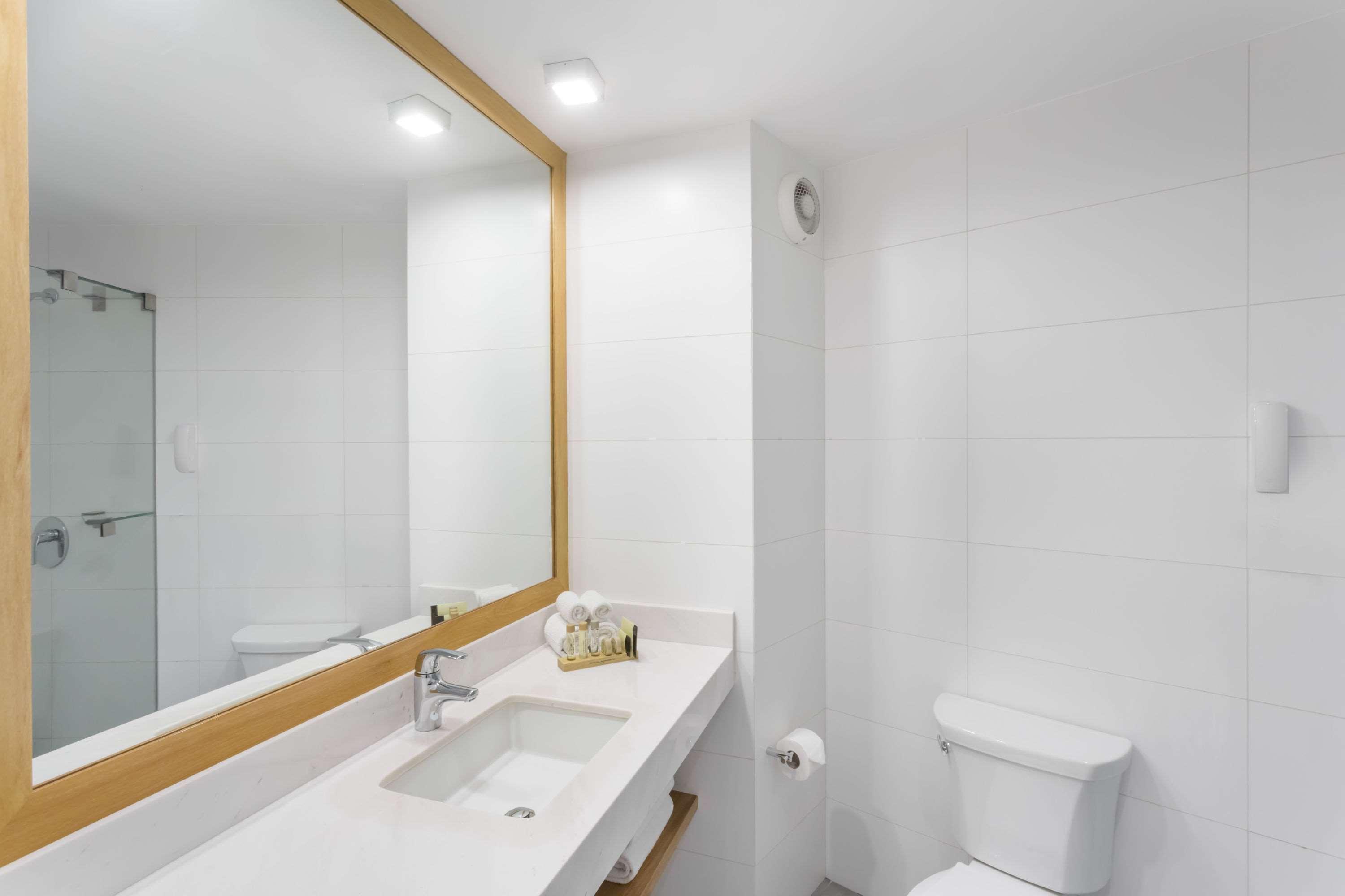 Ramada Encore By Wyndham Lima San Isidro Kültér fotó